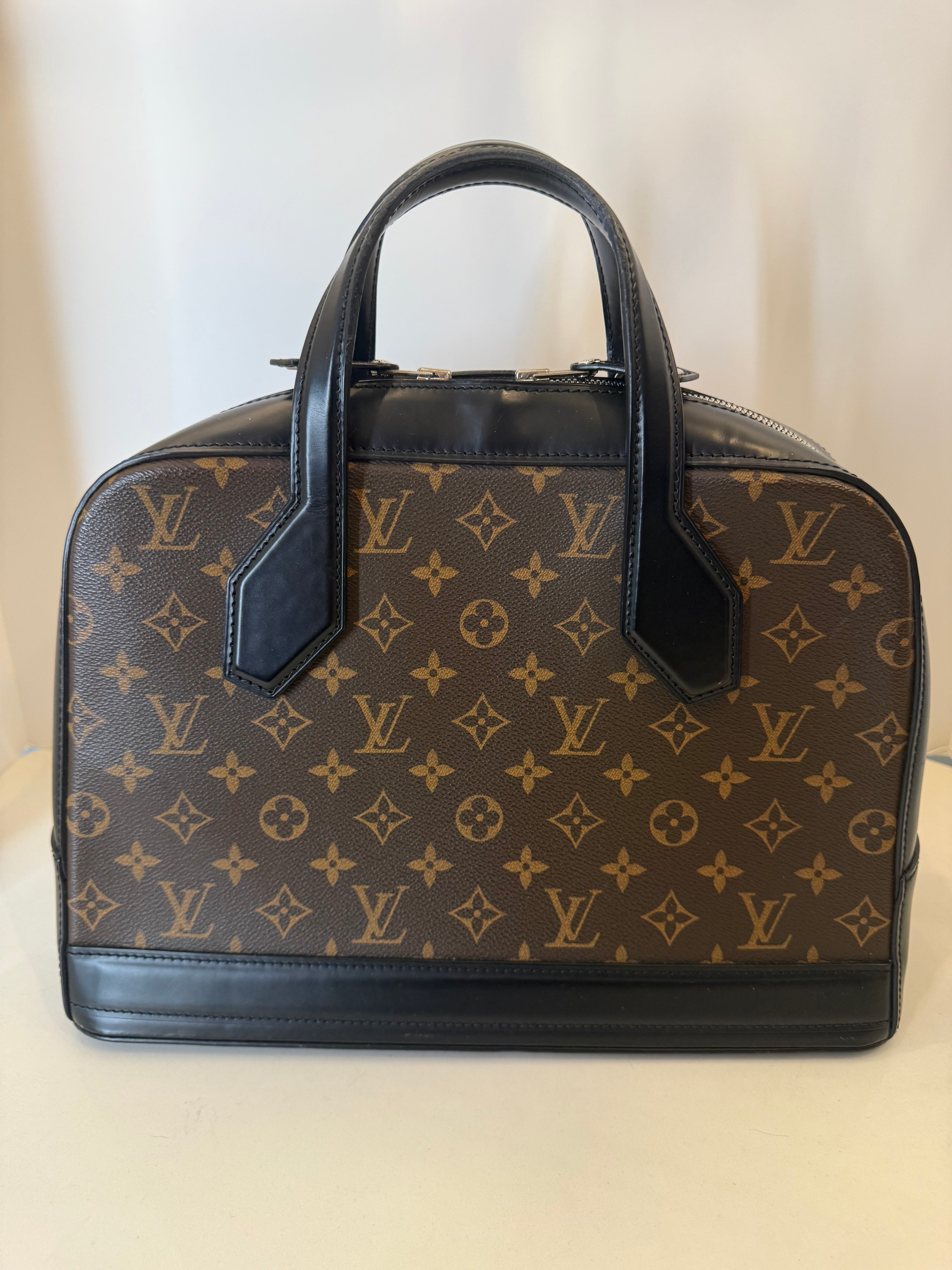 Louis Vuitton Monogram Dora MM Top Handle Handbag