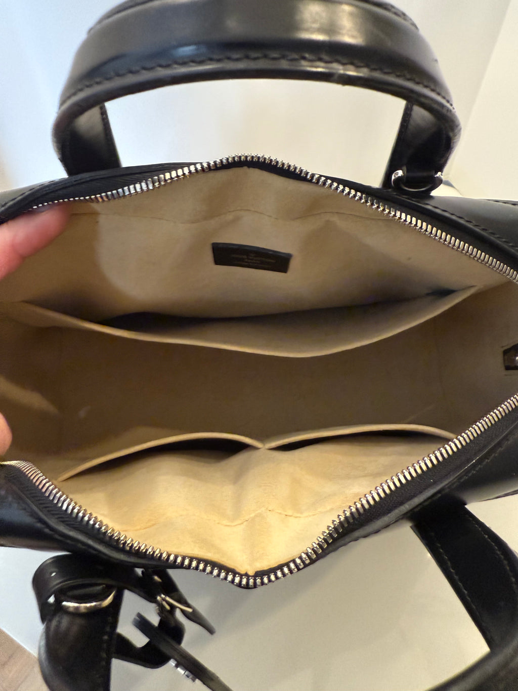 Louis Vuitton Monogram Dora MM Top Handle Handbag